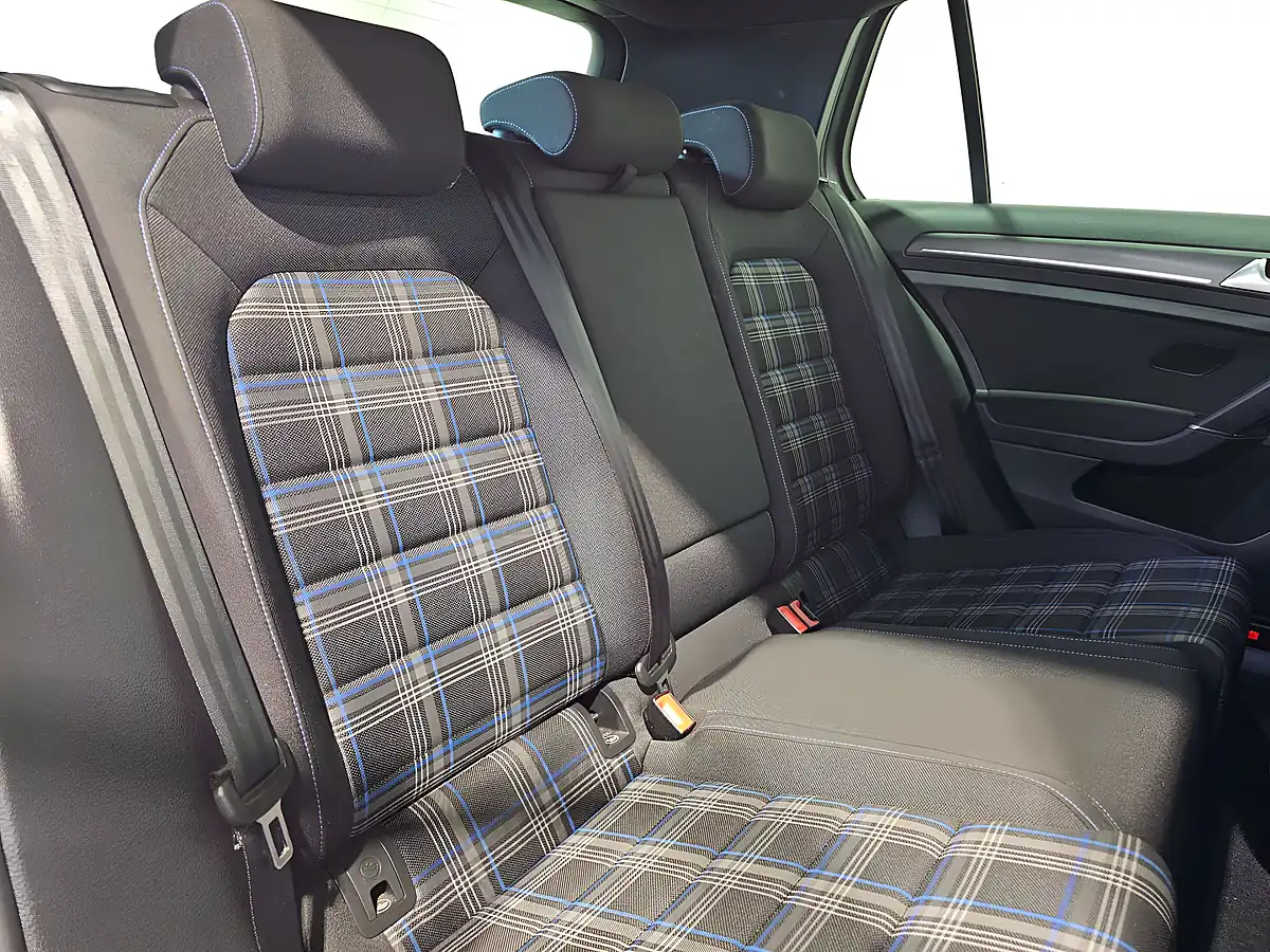 Used 2020 Volkswagen Golf Advance Indium Grey - Interior and Exterior details 11