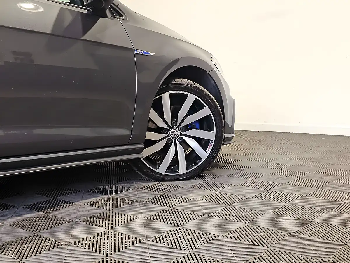 Used 2020 Volkswagen Golf Advance Indium Grey - Interior and Exterior details 15