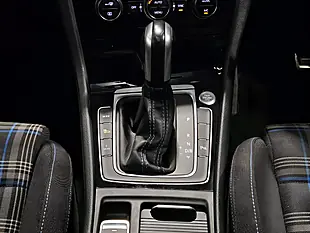 Used 2020 Volkswagen Golf Advance Indium Grey - Interior and Exterior details 18