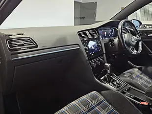 Used 2020 Volkswagen Golf Advance Indium Grey - Interior and Exterior details 4