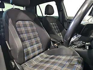 Used 2020 Volkswagen Golf Advance Indium Grey - Interior and Exterior details 7