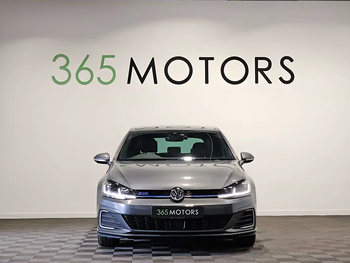 Used 2020 Volkswagen Golf Advance Indium Grey - Interior and Exterior details 8