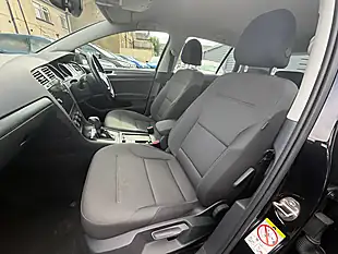 Used 2020 Volkswagen Golf E-Golf Black - Interior and Exterior details 12
