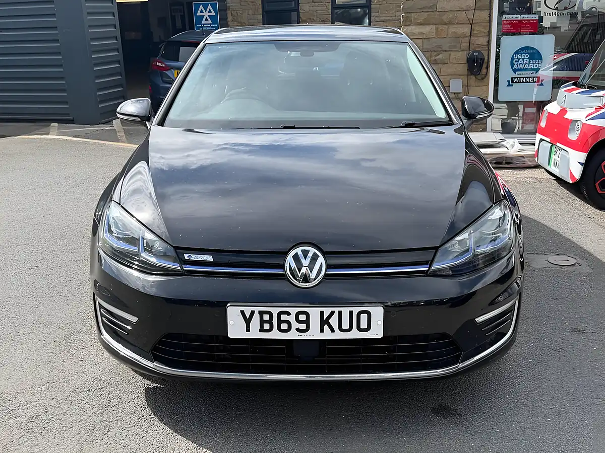 Used 2020 Volkswagen Golf E-Golf Black - Interior and Exterior details 2