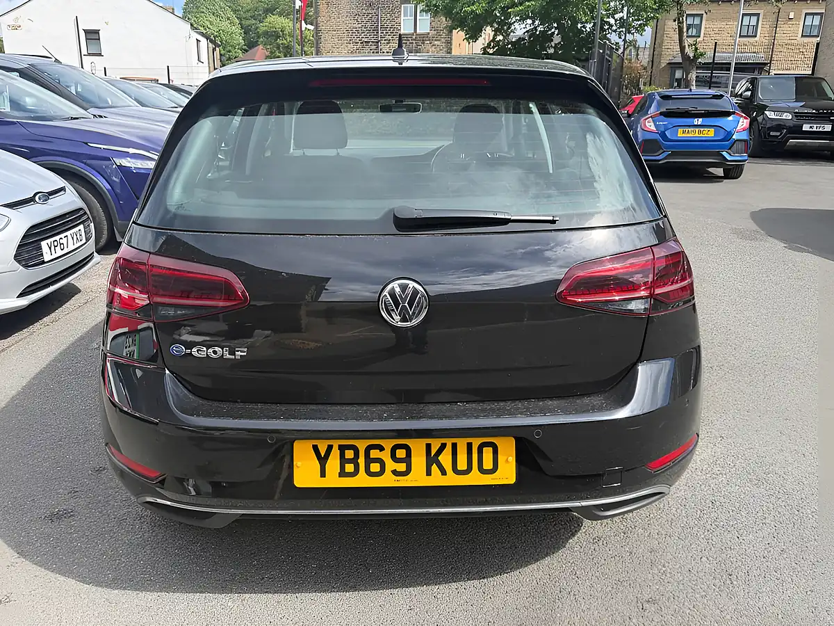 Used 2020 Volkswagen Golf E-Golf Black - Interior and Exterior details 5