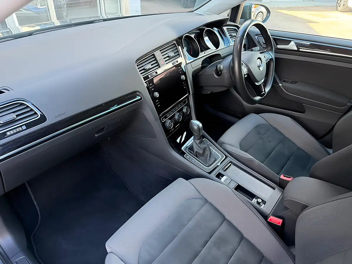 Used 2020 Volkswagen Golf GT Edition Indium Grey - Interior and Exterior details 5