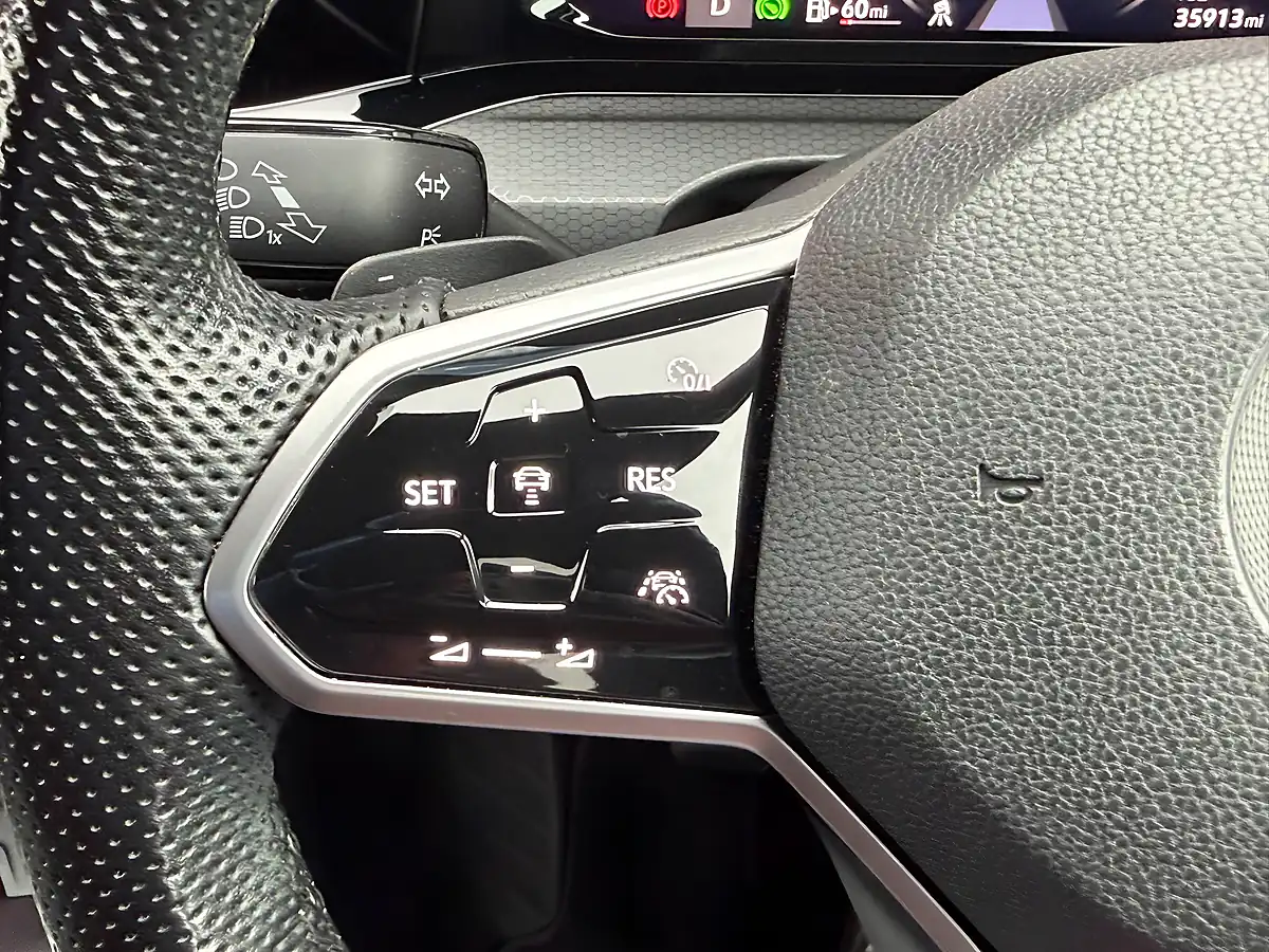 Used 2020 Volkswagen Golf GTI Black - Interior and Exterior details 15