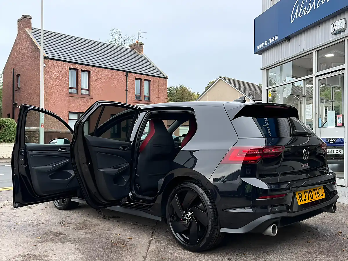 Used 2020 Volkswagen Golf GTI Black - Interior and Exterior details 4