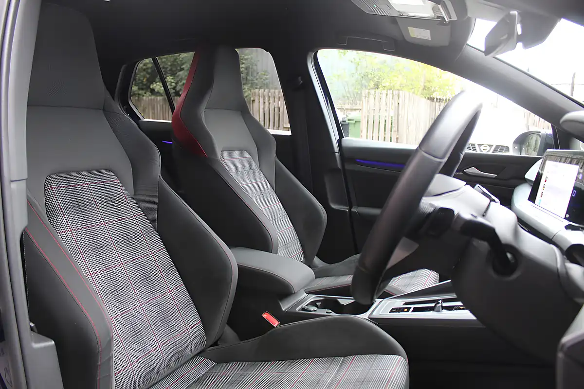 Used 2020 Volkswagen Golf GTI Blue - Interior and Exterior details 10