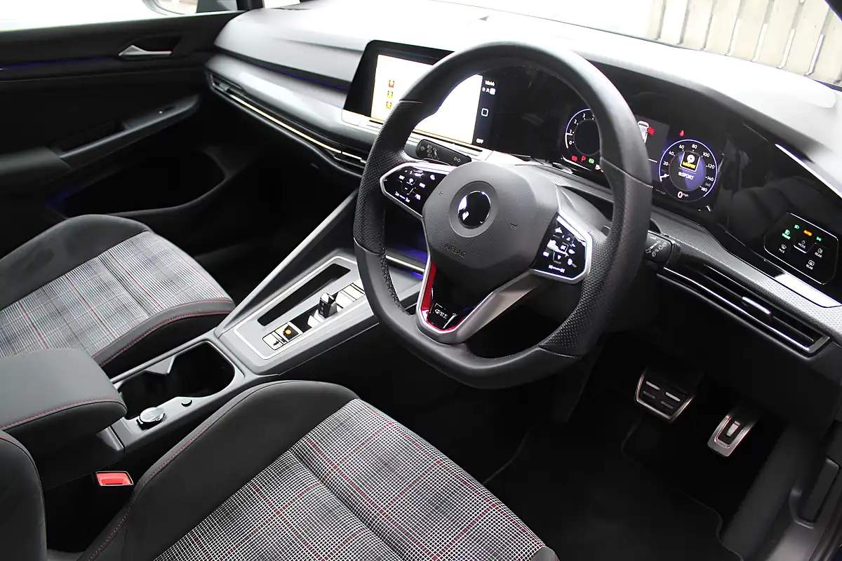 Used 2020 Volkswagen Golf GTI Blue - Interior and Exterior details 9