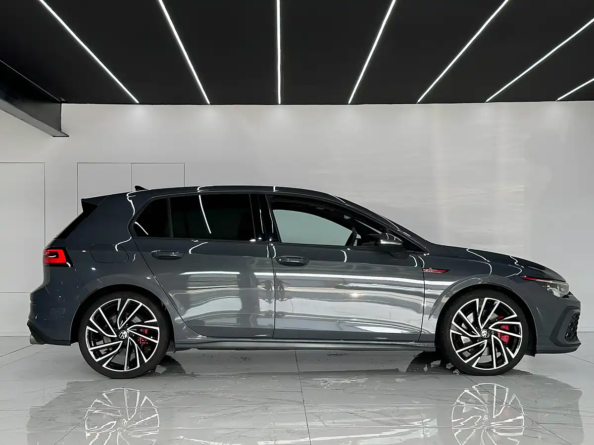 Used 2020 Volkswagen Golf GTI Grey - Interior and Exterior details 4