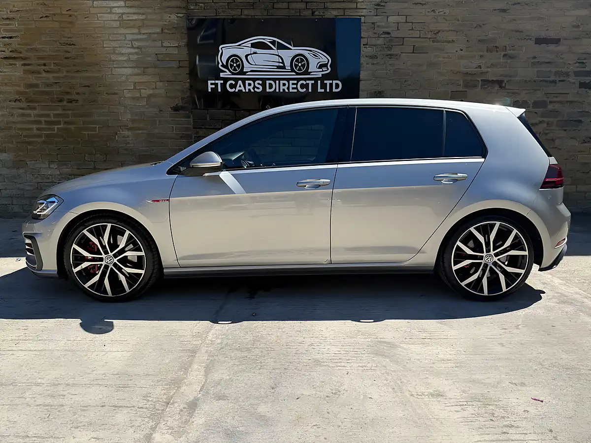 Used 2020 Volkswagen Golf GTI Performance Silver - Interior and Exterior details 8