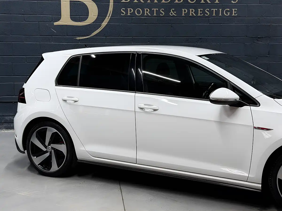 Used 2020 Volkswagen Golf GTI Performance White - Interior and Exterior details 16