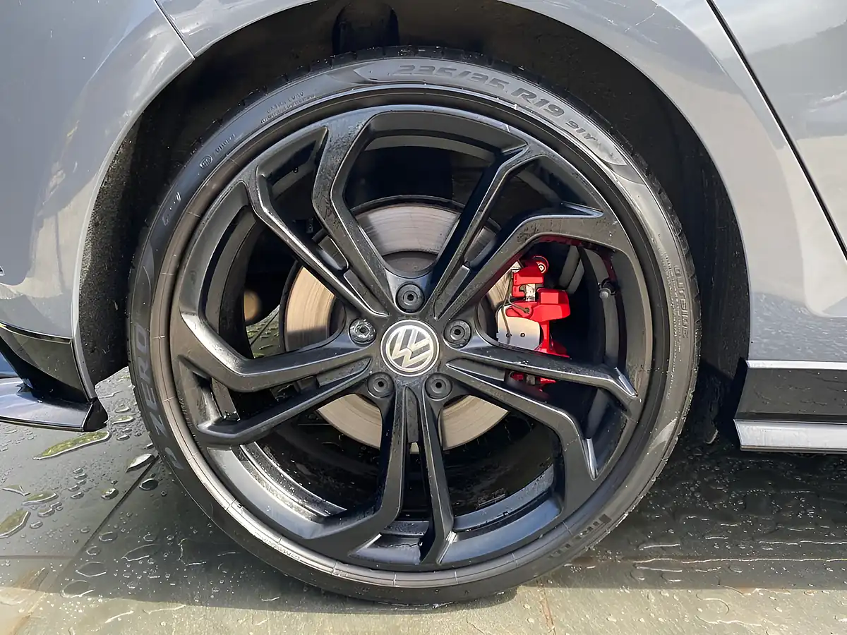 Used 2020 Volkswagen Golf GTI Tcr Grey - Interior and Exterior details 15