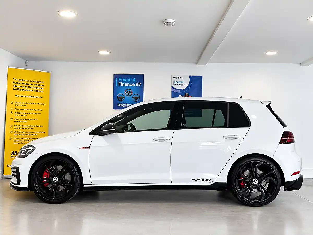 Used 2020 Volkswagen Golf GTI Tcr Oryx White - Interior and Exterior details 9
