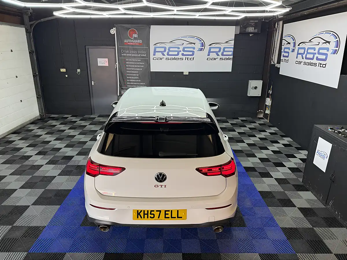 Used 2020 Volkswagen Golf GTI White - Interior and Exterior details 11