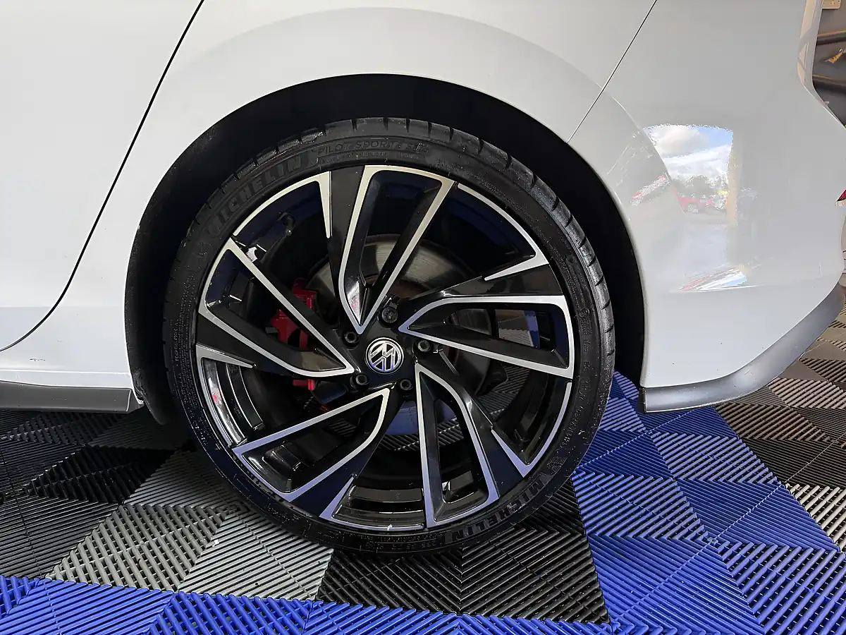 Used 2020 Volkswagen Golf GTI White - Interior and Exterior details 14