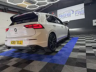 Used 2020 Volkswagen Golf GTI White - Interior and Exterior details 15