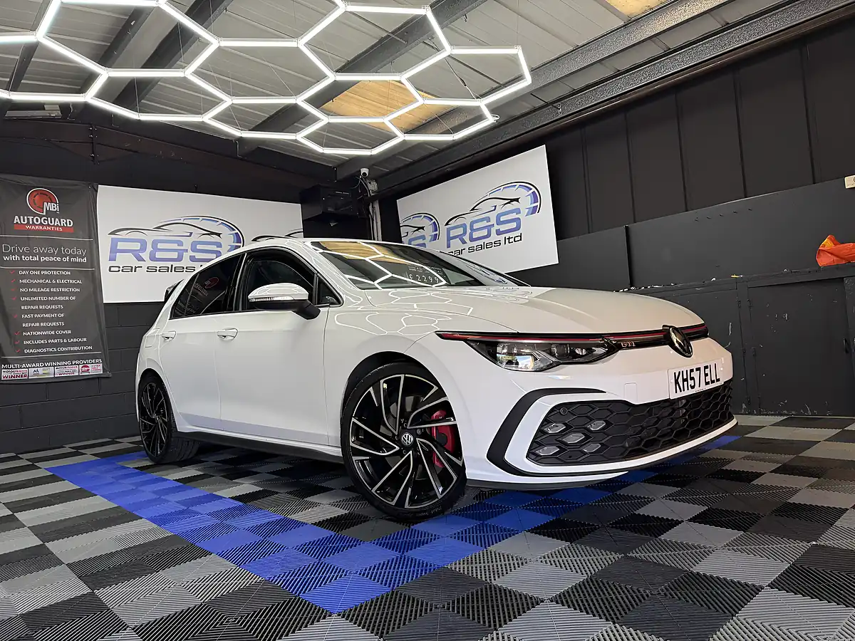 Used 2020 Volkswagen Golf GTI White - Interior and Exterior details 2