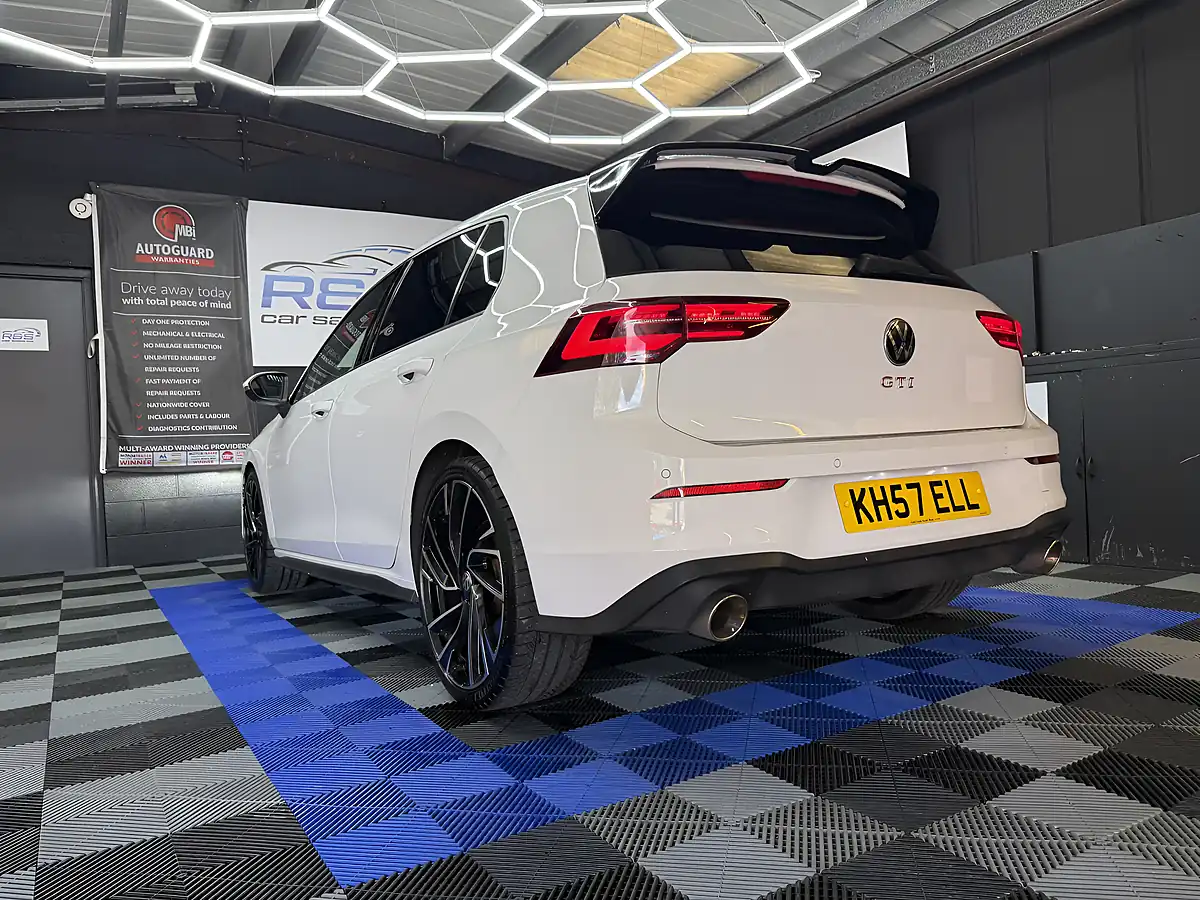 Used 2020 Volkswagen Golf GTI White - Interior and Exterior details 9