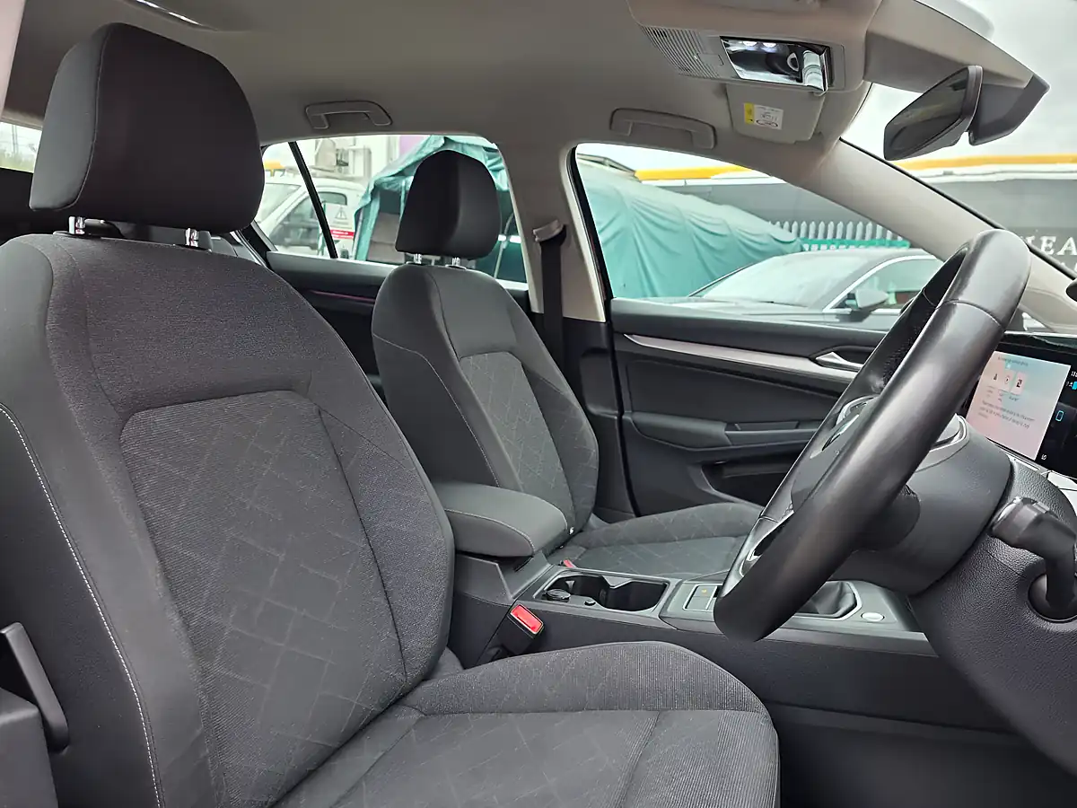 Used 2020 Volkswagen Golf Life Black - Interior and Exterior details 18