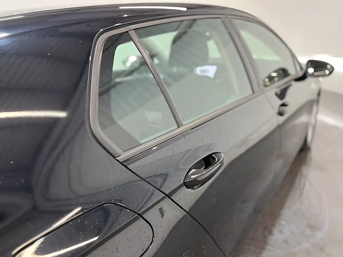 Used 2020 Volkswagen Golf Life Black - Interior and Exterior details 10