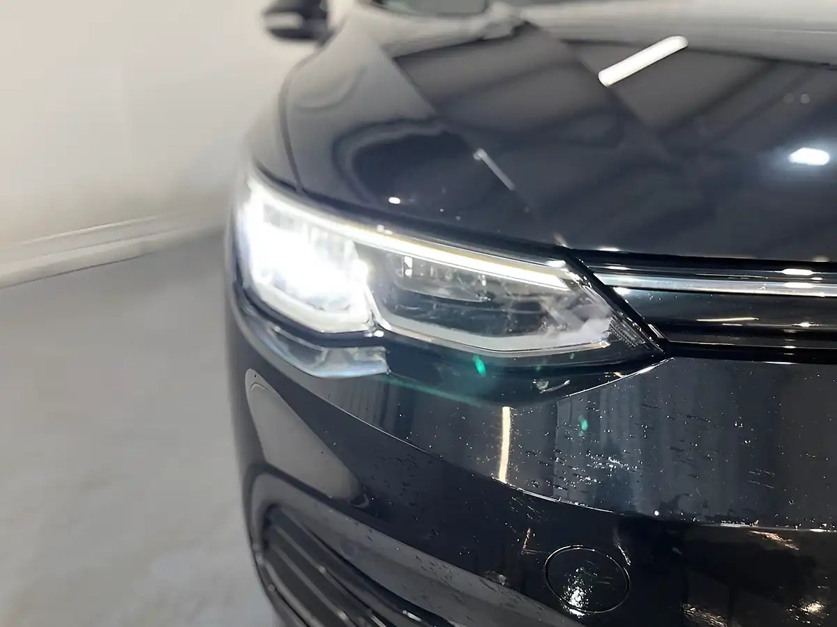 Used 2020 Volkswagen Golf Life Black - Interior and Exterior details 5