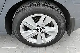 Used 2020 Volkswagen Golf Life Dolphin Grey Metallic - Interior and Exterior details 7