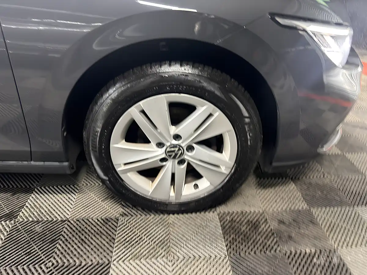 Used 2020 Volkswagen Golf Life Grey - Interior and Exterior details 14