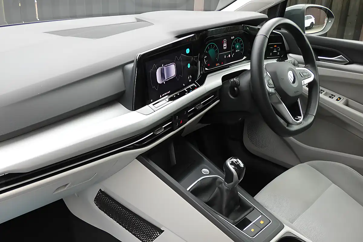 Used 2020 Volkswagen Golf Life Grey - Interior and Exterior details 12