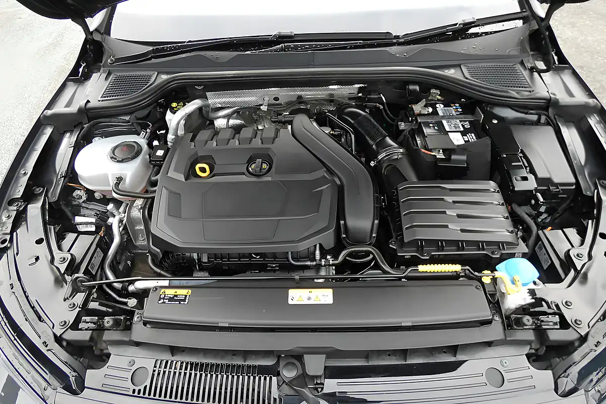 Used 2020 Volkswagen Golf Life Grey - Interior and Exterior details 7
