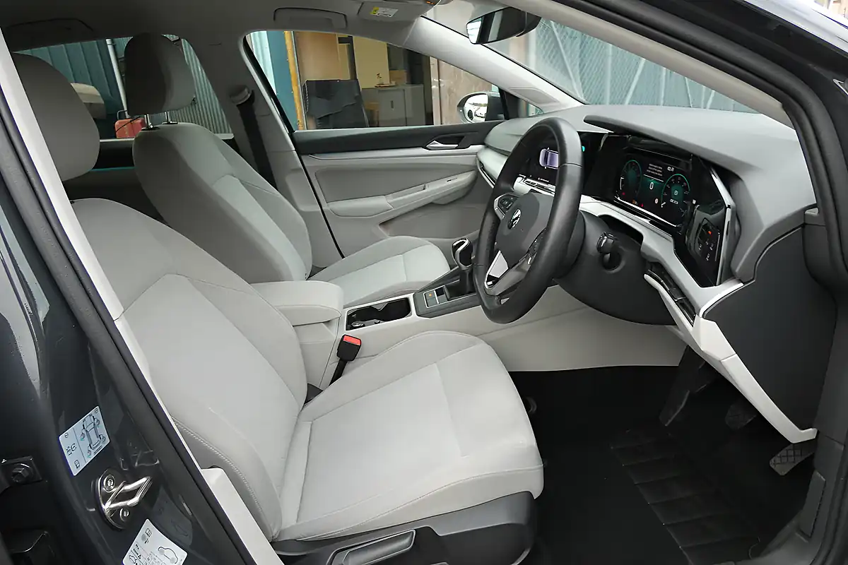 Used 2020 Volkswagen Golf Life Grey - Interior and Exterior details 9