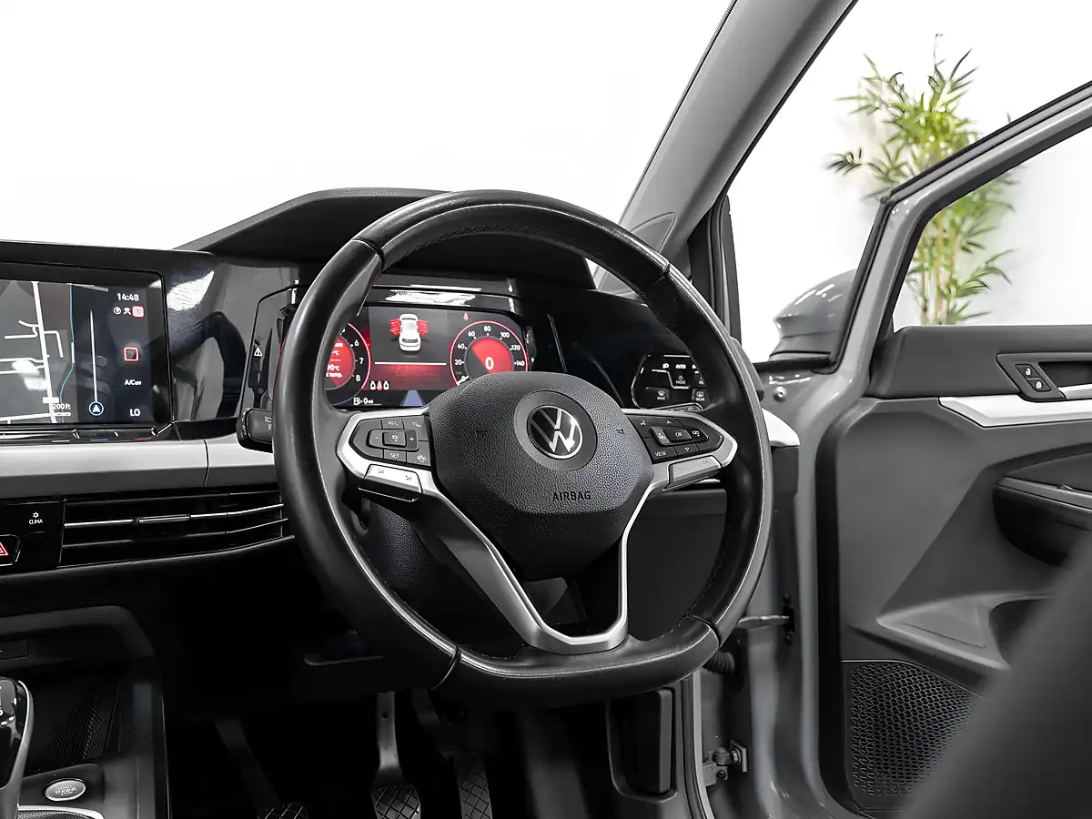 Used 2020 Volkswagen Golf Life Moonstone Grey - Interior and Exterior details 12