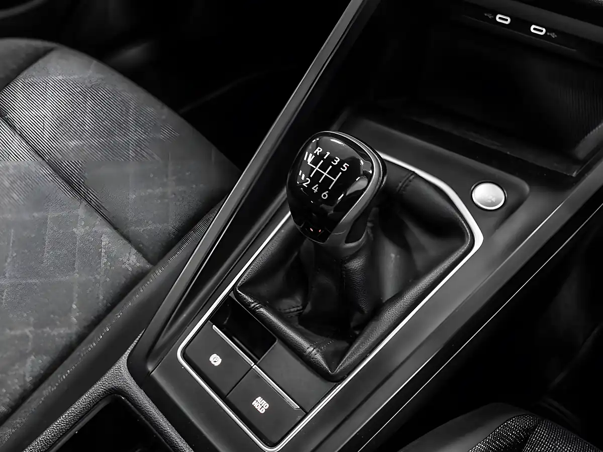 Used 2020 Volkswagen Golf Life Moonstone Grey - Interior and Exterior details 17