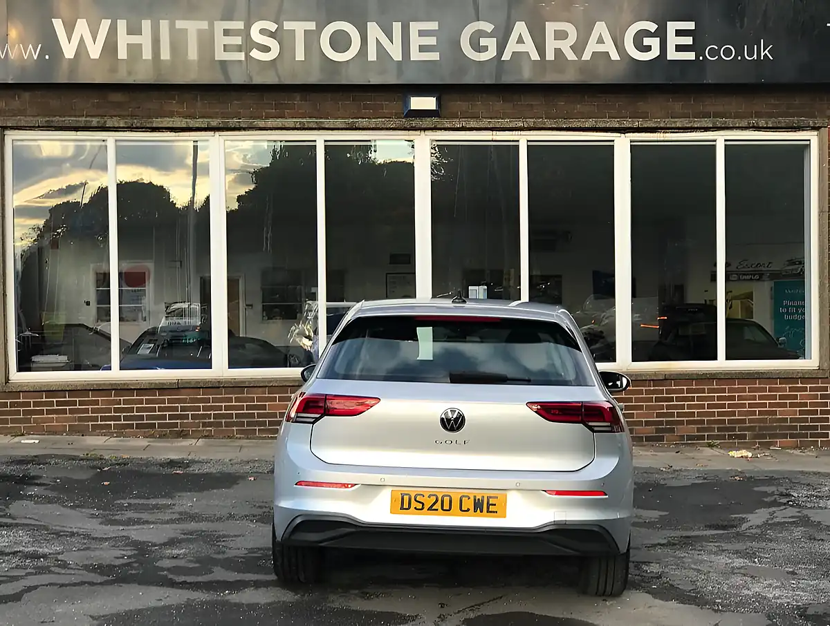 Used 2020 Volkswagen Golf Life Reflex Silver - Interior and Exterior details 9