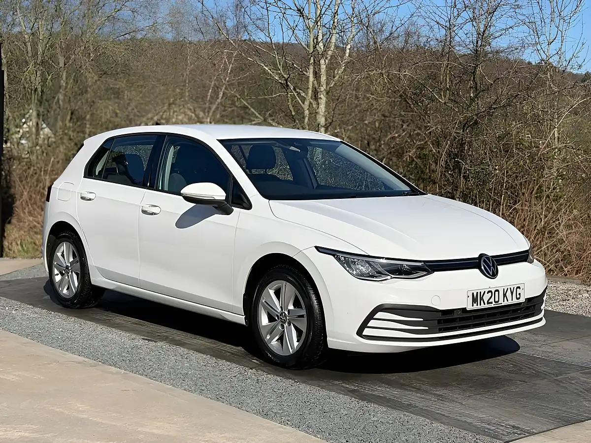 Used 2020 Volkswagen Golf Life White - Front View