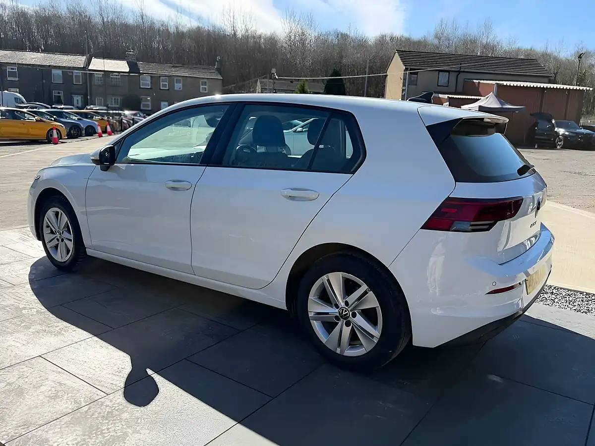Used 2020 Volkswagen Golf Life White - Interior and Exterior details 5