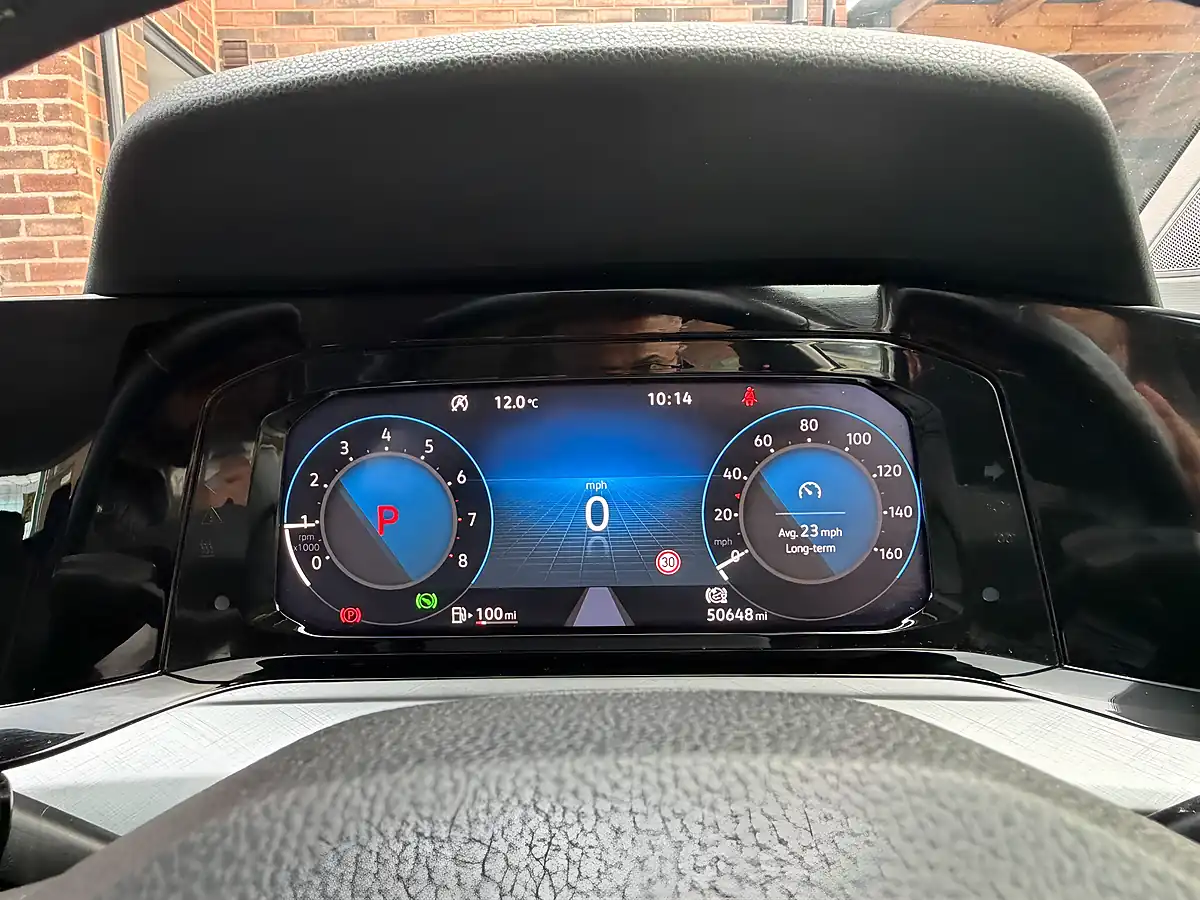 Used 2020 Volkswagen Golf Life White - Interior and Exterior details 13