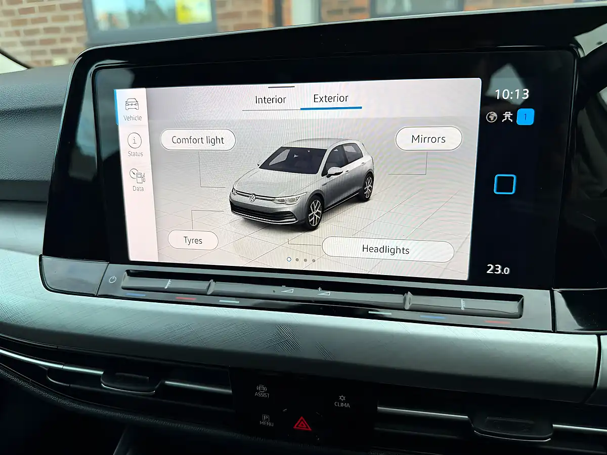 Used 2020 Volkswagen Golf Life White - Interior and Exterior details 18