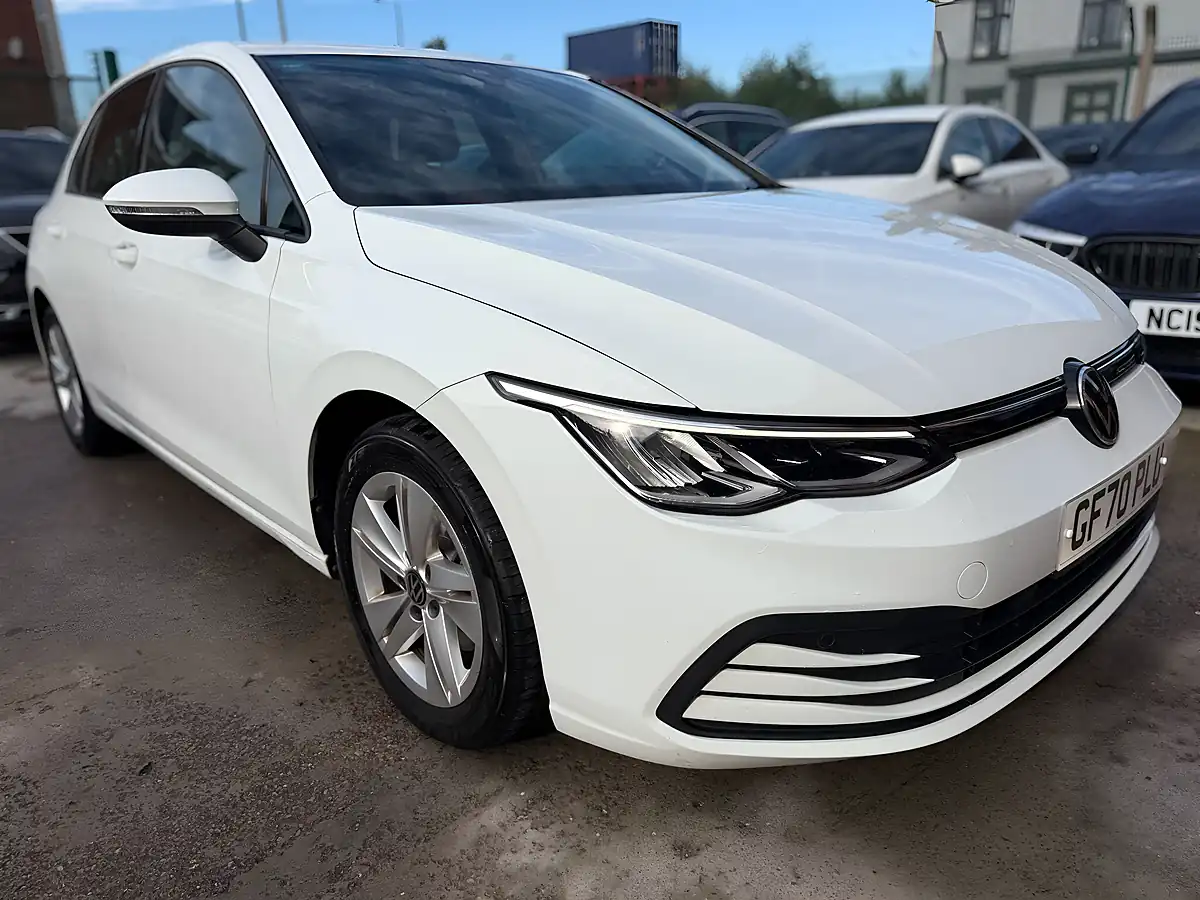Used 2020 Volkswagen Golf Life White - Interior and Exterior details 4