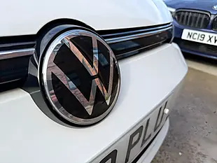 Used 2020 Volkswagen Golf Life White - Interior and Exterior details 9