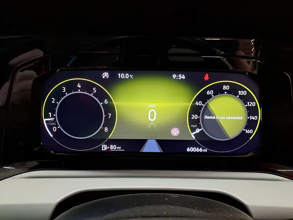 Used 2020 Volkswagen Golf Life White - Interior and Exterior details 13