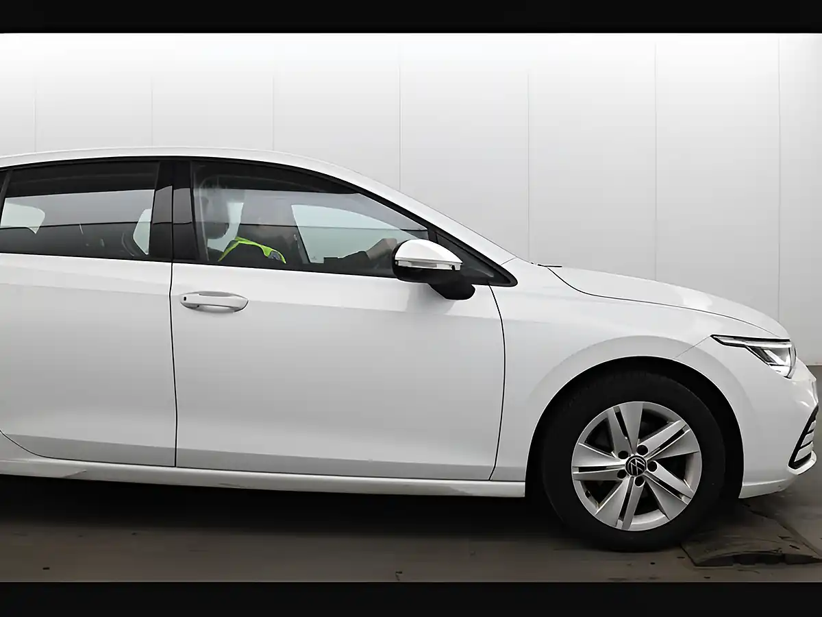 Used 2020 Volkswagen Golf Life White - Interior and Exterior details 9