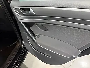 Used 2020 Volkswagen Golf Match Black - Interior and Exterior details 11