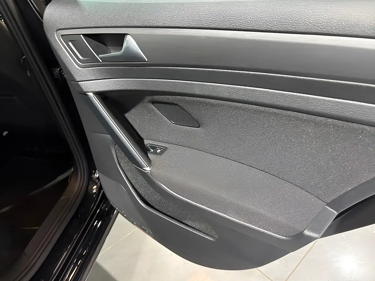 Used 2020 Volkswagen Golf Match Black - Interior and Exterior details 11