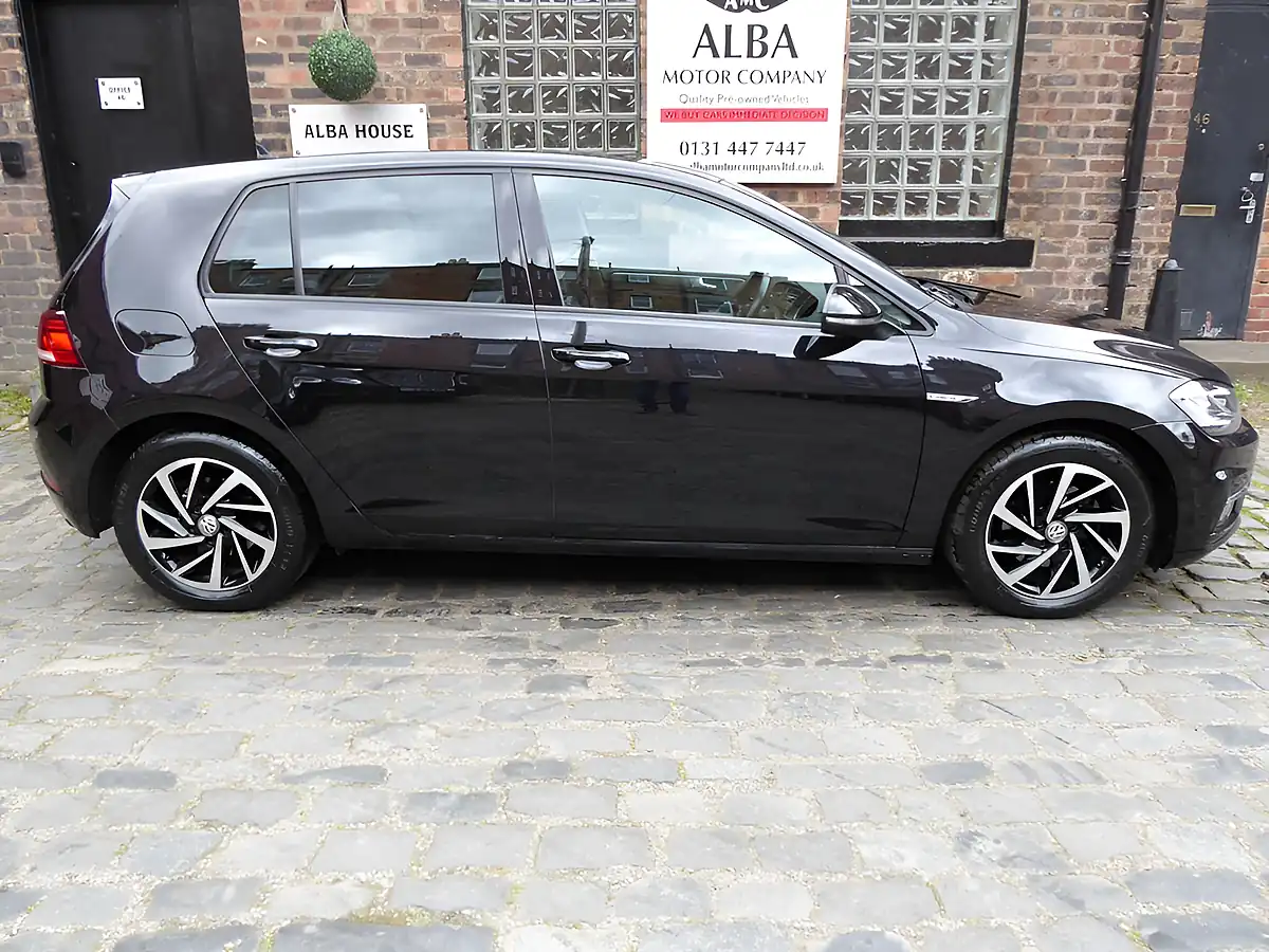 Used 2020 Volkswagen Golf Match Black - Interior and Exterior details 7