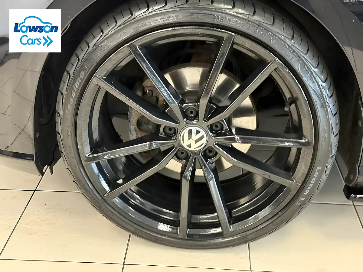 Used 2020 Volkswagen Golf Match Edition Black - Interior and Exterior details 9