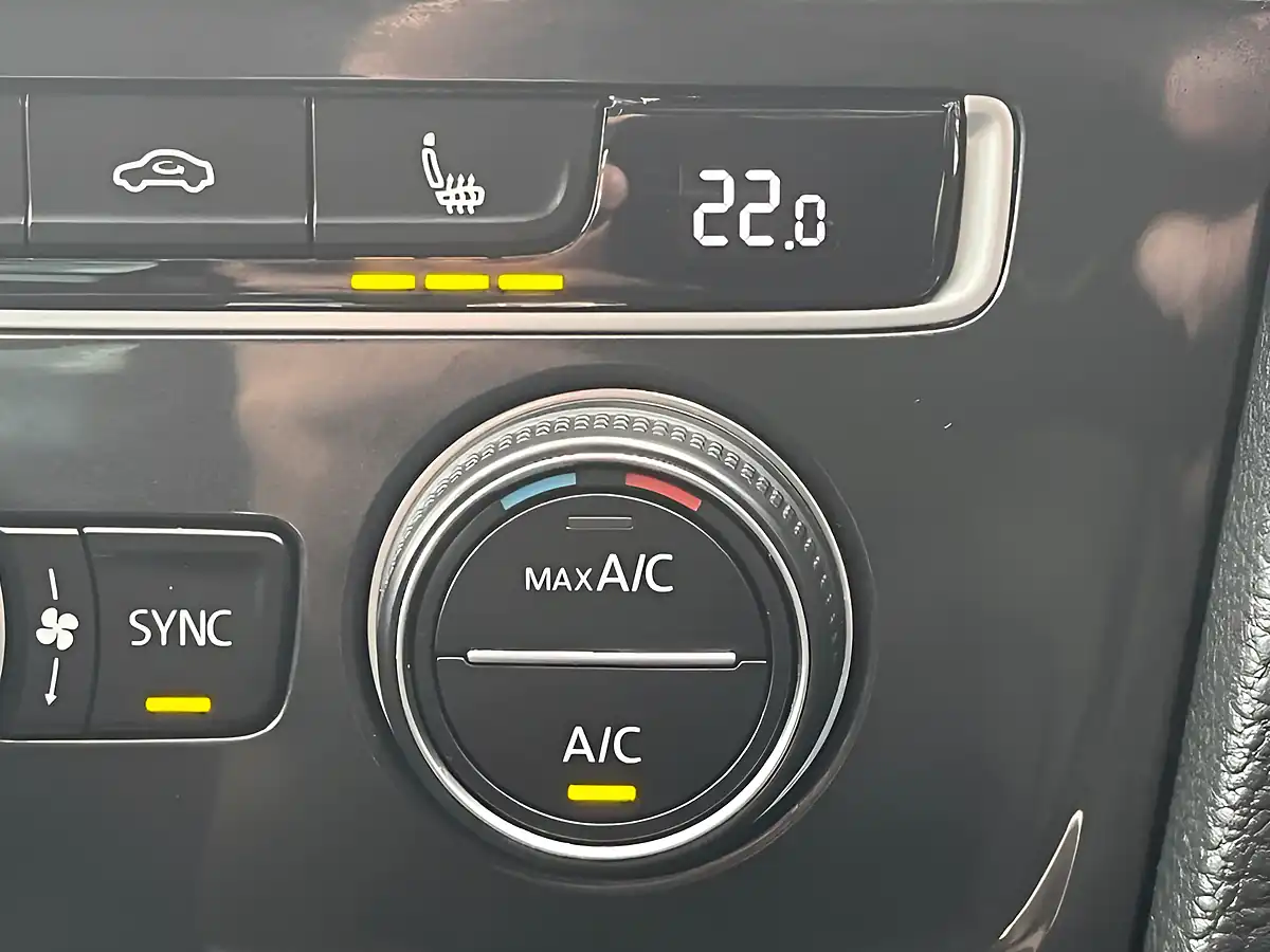 Used 2020 Volkswagen Golf Match Edition Black - Interior and Exterior details 16
