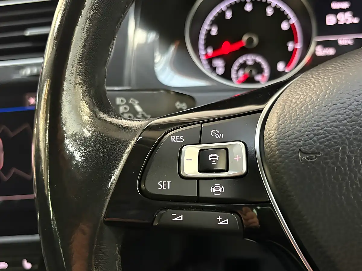 Used 2020 Volkswagen Golf Match Edition Black - Interior and Exterior details 17