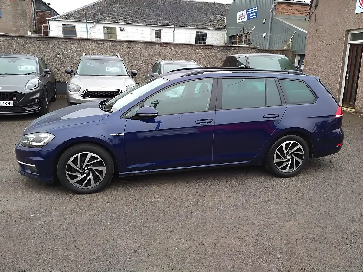 Used 2020 Volkswagen Golf Match Edition Blue - Interior and Exterior details 3